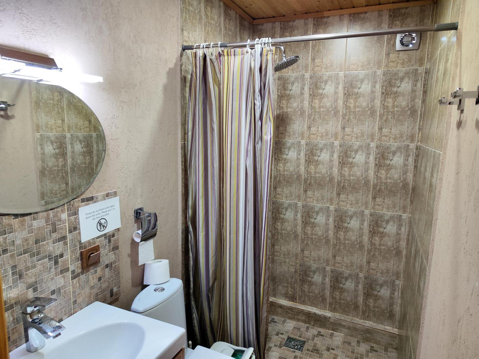 Evergreen Guesthouse Karakol Exterior foto