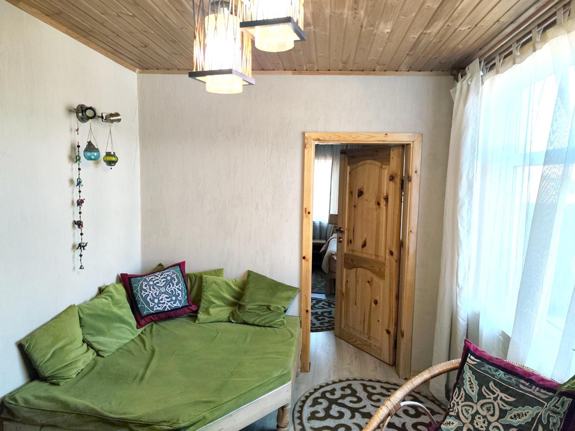 Evergreen Guesthouse Karakol Exterior foto